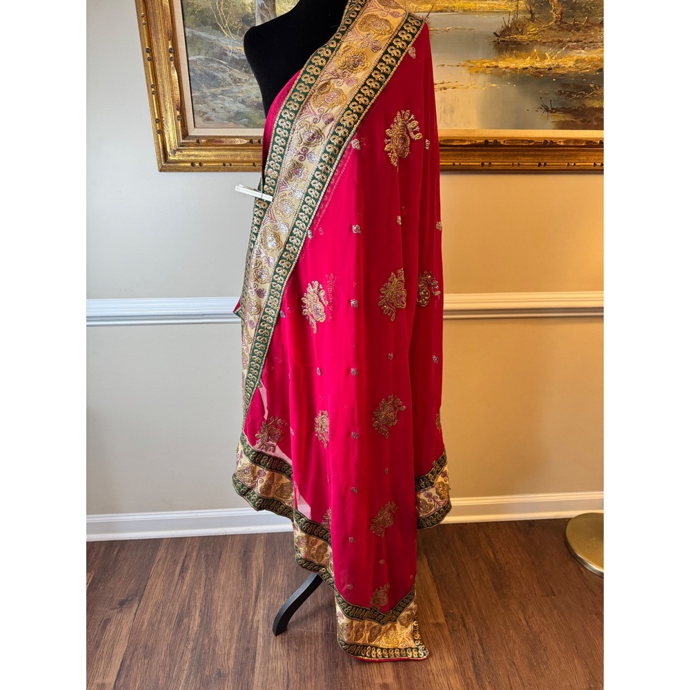Magenta Georgette Saree Gold Sequins Embroidery Green Boarder Indian Handmade